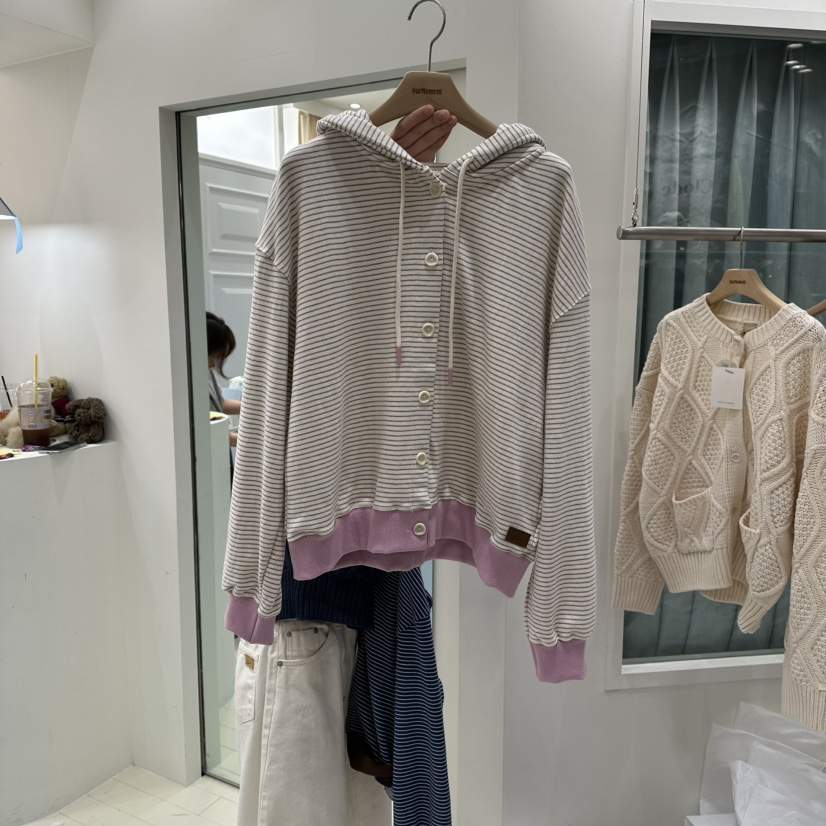 OURMOMENT東大門㊣實拍女裝新品熱賣真品休閑時尚推薦職業衛衣OURMOMENT衛衣