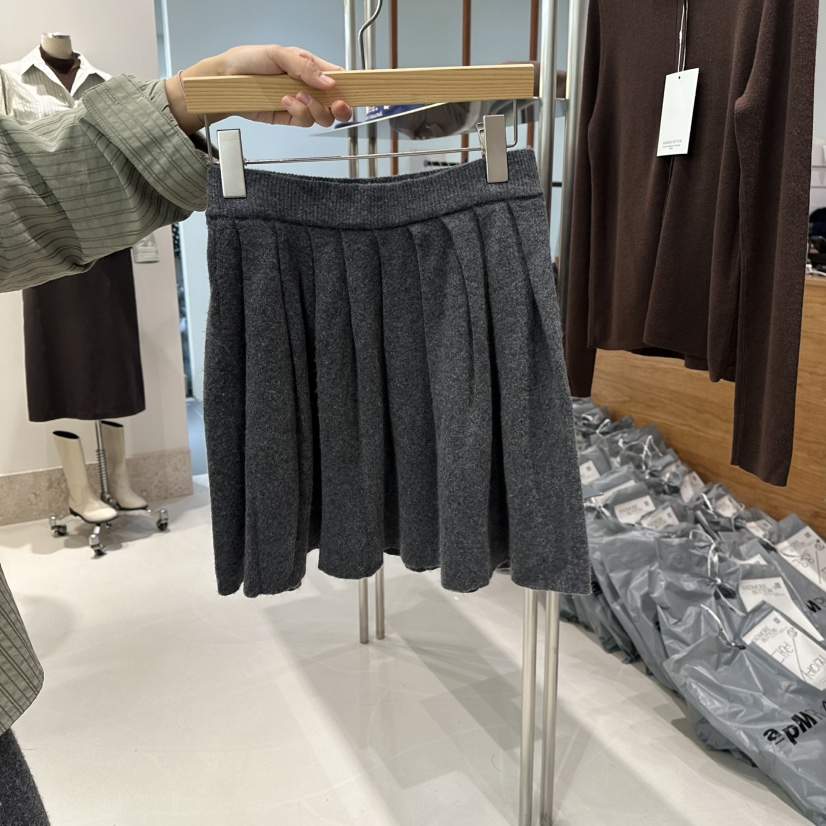 ANDMORE BUTTON東大門㊣代購女士新品真品職業推薦熱賣短裙ANDMORE BUTTON短裙