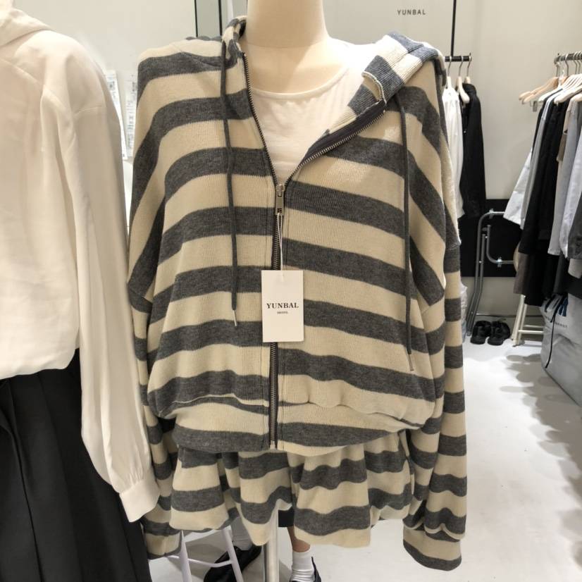 YUNBAL東大門㊣實拍女裝新品熱賣真品人氣時尚職業夾克拉鏈YUNBAL夾克