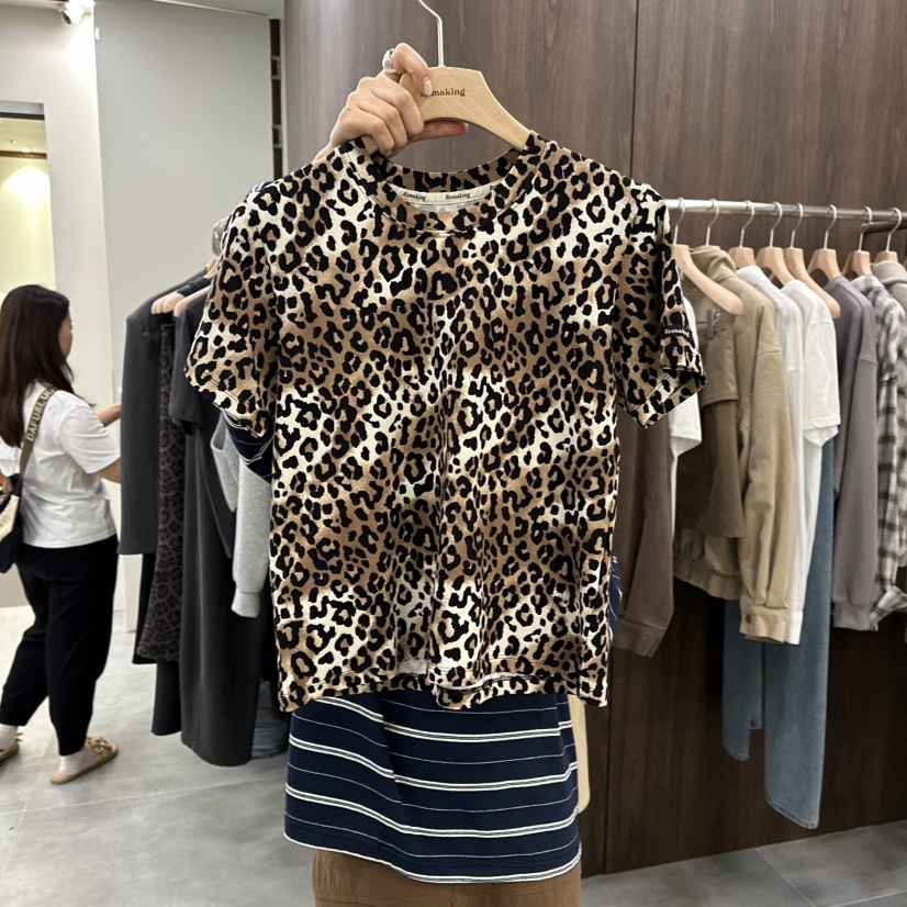 URBANSTORY/REMAKING東大門㊣實拍女裝新品推薦真品人氣T恤Remaking/URBANSTORYT恤