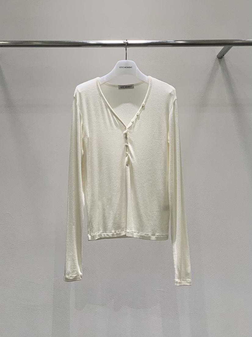 LOVE MOMENT東大門㊣直郵女裝新品25秋冬時尚推薦長袖T恤紐扣LOVE MOMENT長袖T恤