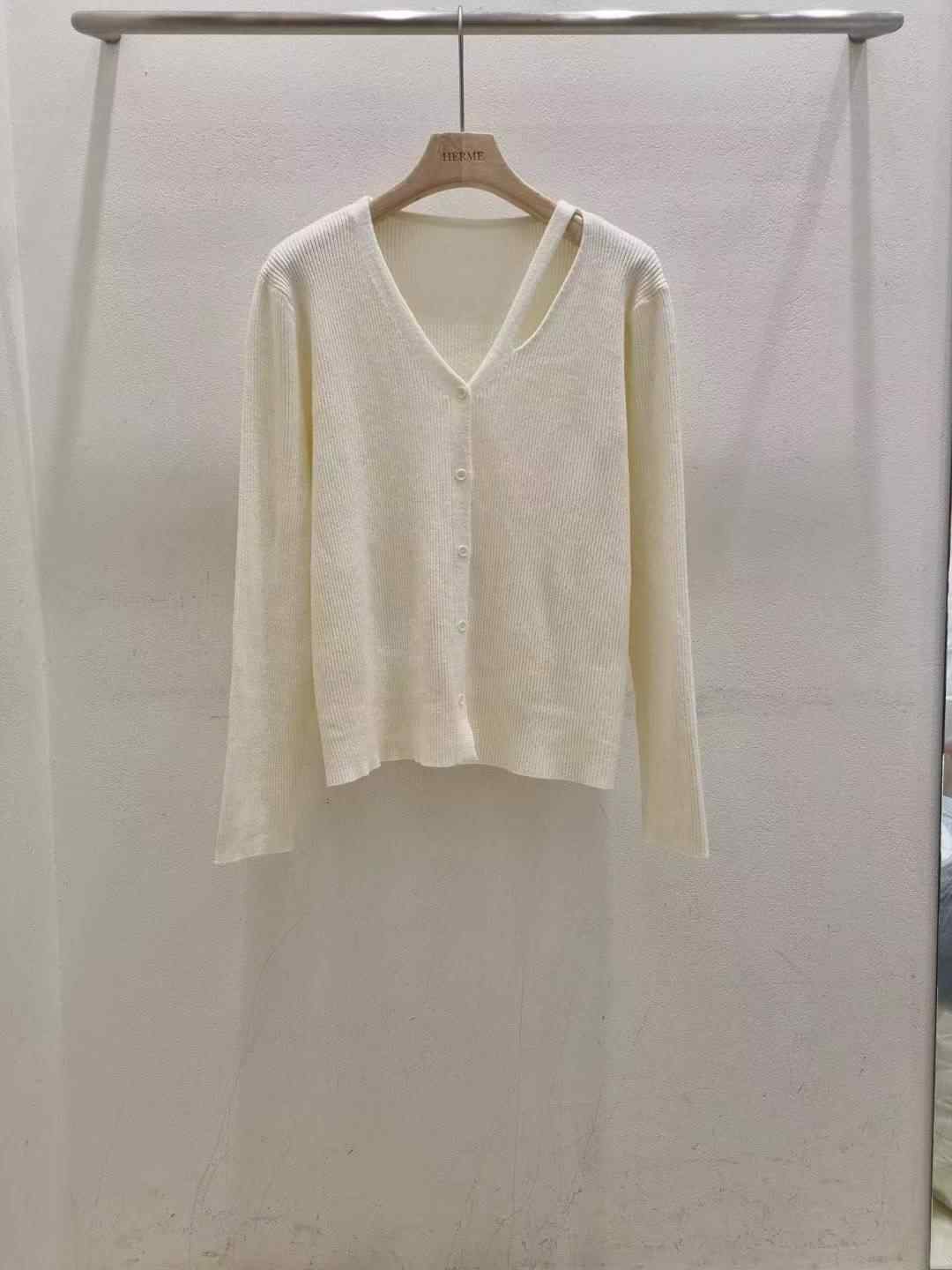 HERME東大門㊣直郵女士新品熱賣真品人氣25秋冬針織衫露肩開衫HERME針織衫