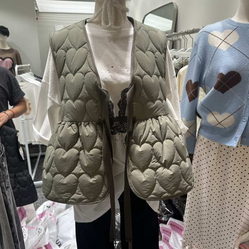 VINTAGE 888東大門㊣實拍女裝新款真品馬甲不含內搭心形絎縫VINTAGE888/TRIPLE EIGHT馬甲