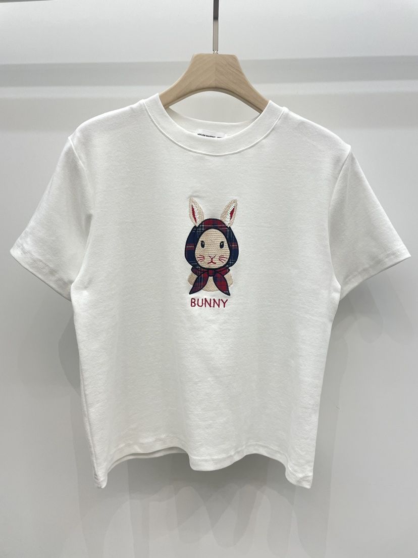 NYLON韓國直郵㊣女裝新款時尚休閑25秋冬人氣熱賣T恤兔子格紋NYLONT恤