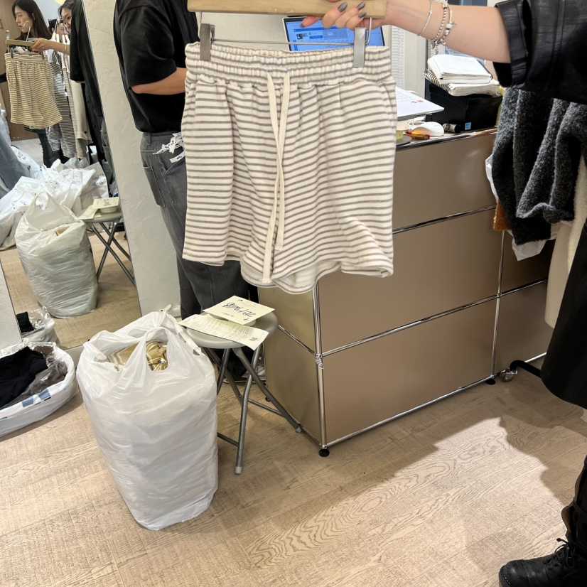 W AND J東大門㊣實拍女裝新品25秋冬熱賣休閑推薦短褲加絨W AND J短褲