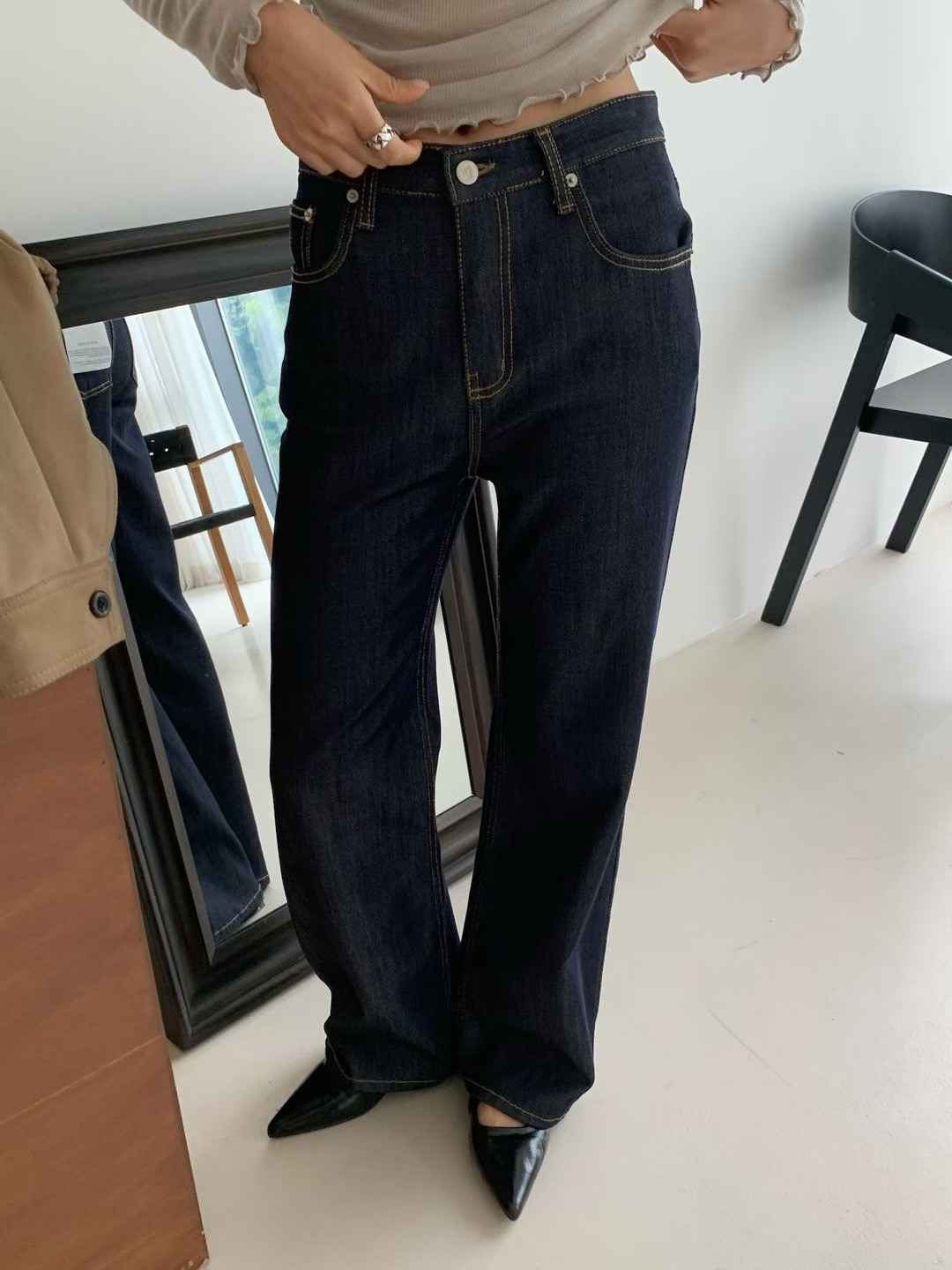 FLAT WHITE東大門㊣實拍女裝新品推薦真品職業熱賣25秋冬牛仔褲FLAT WHITE牛仔褲