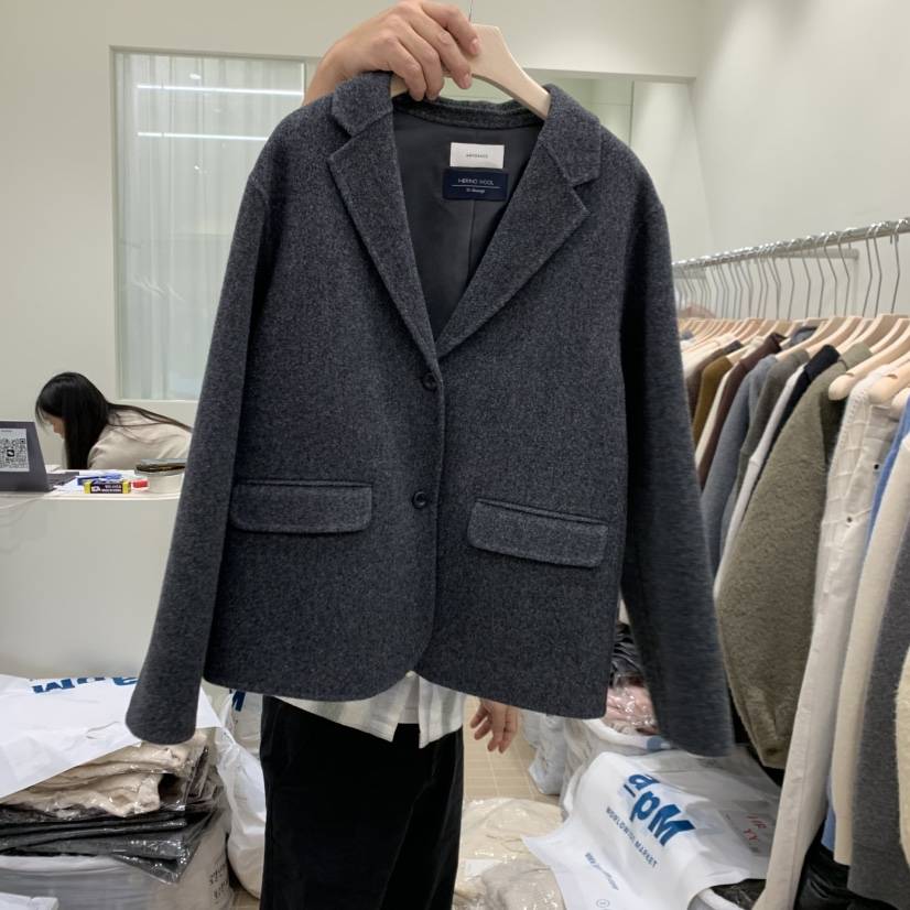 AMY GRACE東大門㊣實拍女裝新品時尚熱賣短款大衣手工羊毛AMY GRACE短款大衣