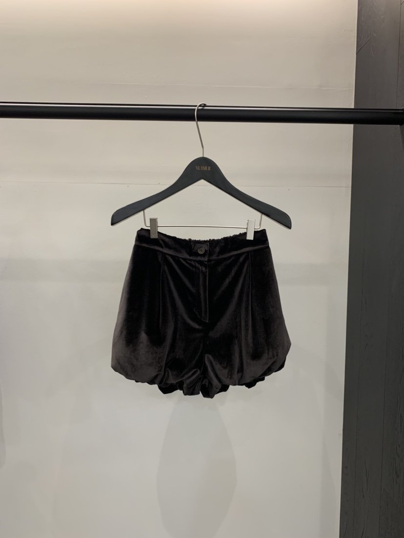 MURMUR東大門㊣實拍女裝新品時尚真品人氣推薦職業短褲天鵝絨MURMUR短褲