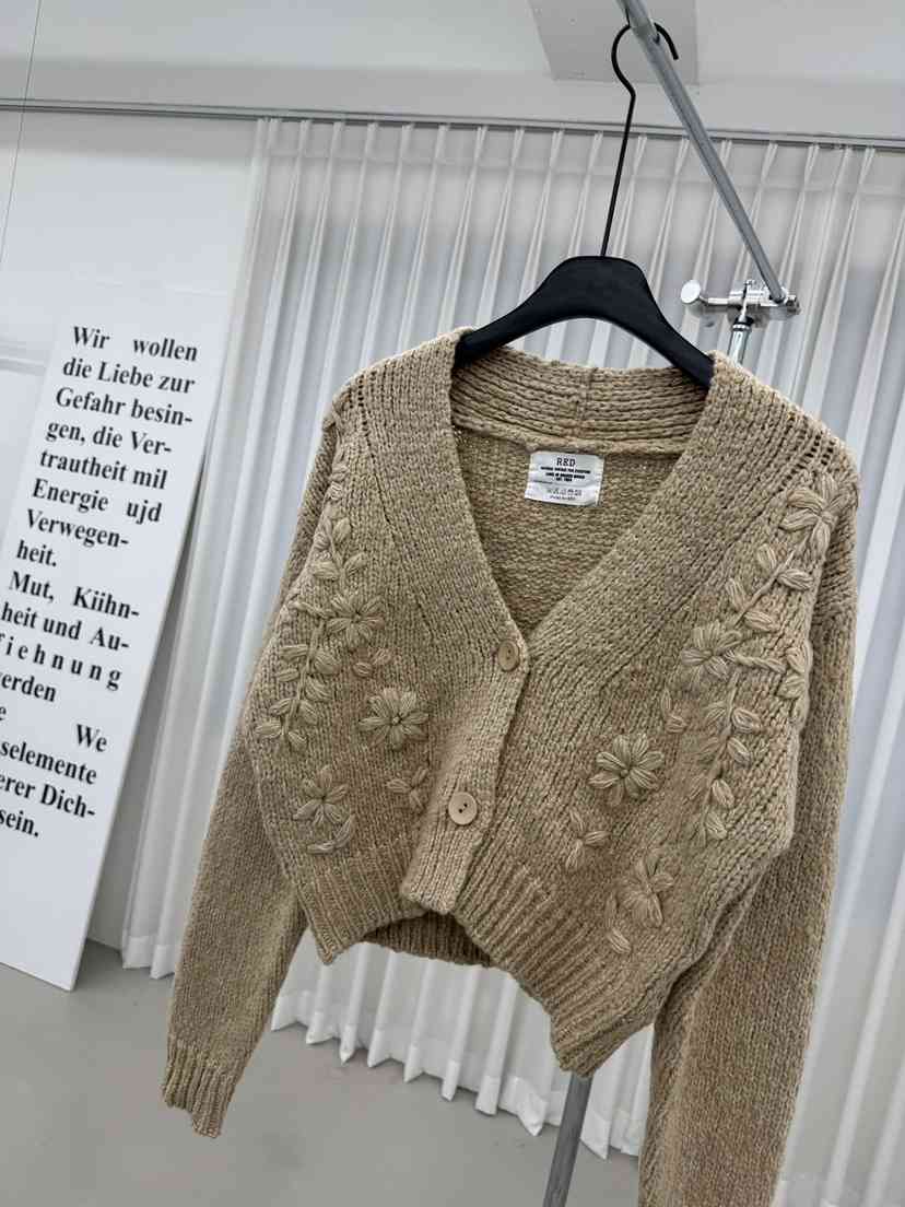 RED-A東大門㊣代購女士新品休閑推薦時尚毛衣手工刺繡開衫RED-A毛衣