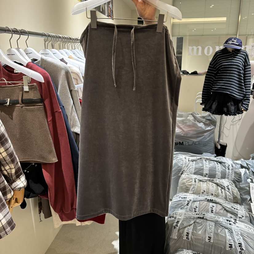 MOREMORE韓國代購㊣女士新款時尚推薦25秋冬人氣長裙天鵝絨more more長裙