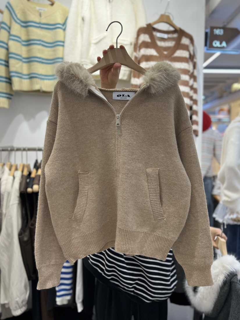 OLA韓國直郵㊣女裝新品時尚真品推薦25秋冬人氣短款大衣連帽衫mellor/OLA短款大衣