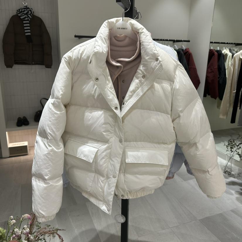 LOW MOMENT韓國直郵㊣女裝新品人氣職業推薦熱賣短款羽絨服LOW MOMENT短款羽絨服