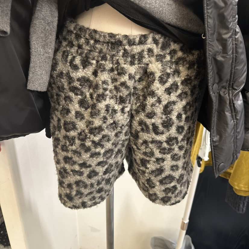 VAARA東大門㊣代購女裝新款休閑人氣職業推薦時尚真品熱賣短褲VAARA短褲