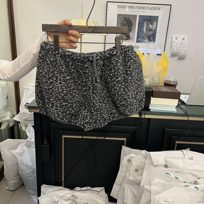 VIRKIN韓國直郵㊣女裝新款職業真品推薦人氣熱賣休閑25秋冬短褲VIRKIN短褲