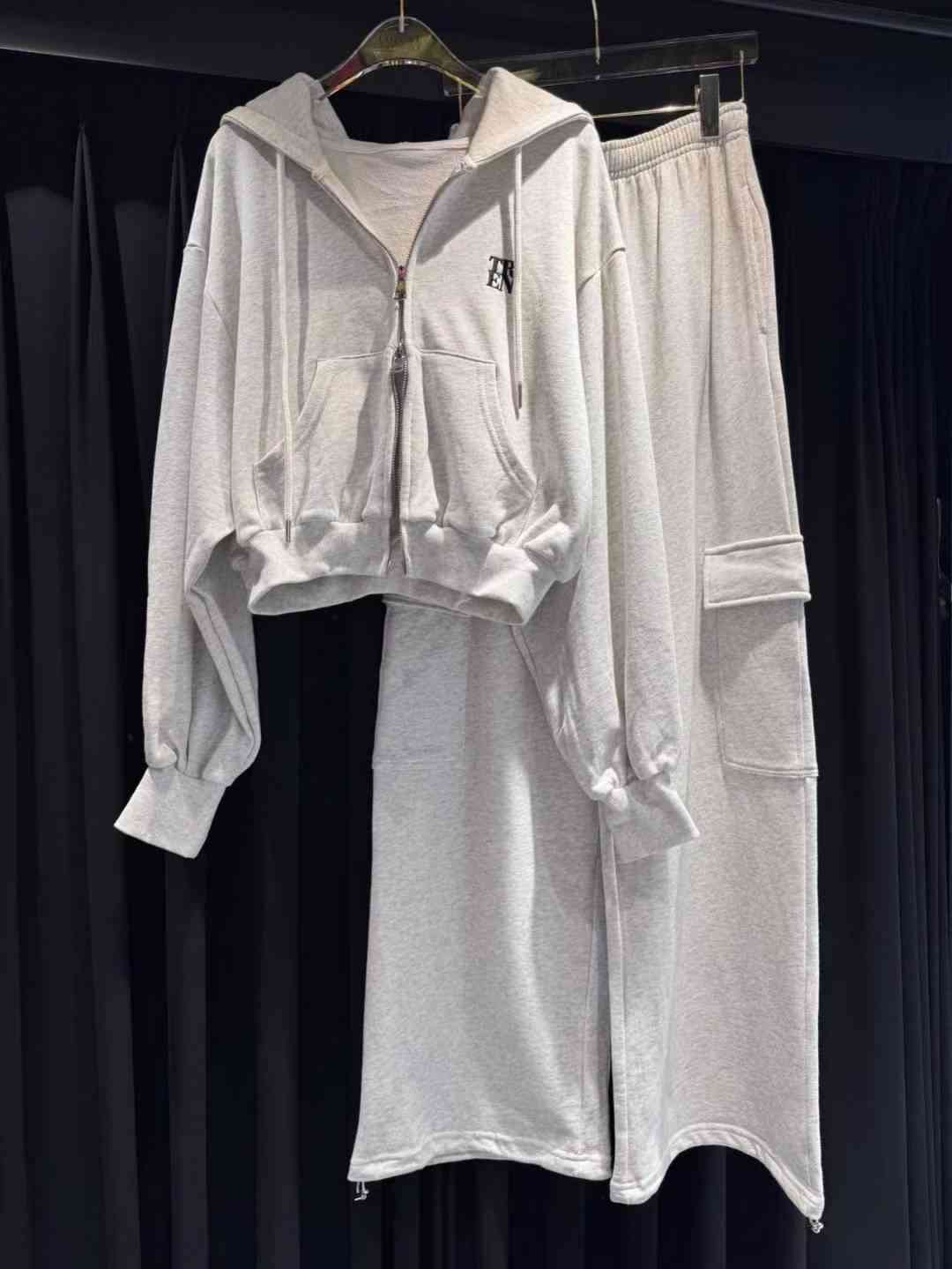 COZCAT-코즈켓-T韓國代購㊣女士新品熱賣真品套裝套裝連帽COZCAT套裝