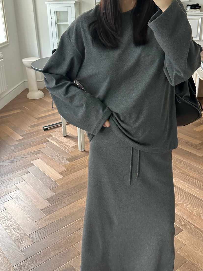 LE VASE東大門㊣實拍女裝新品熱賣職業真品25秋冬人氣長袖T恤LE VASE長袖T恤