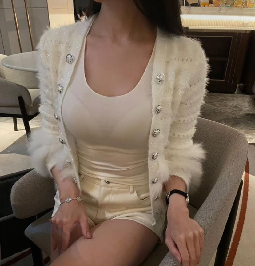 BEIGE GRAY東大門㊣代購女裝新款休閑熱賣真品時尚針織衫紐扣BEIGE GRAY針織衫