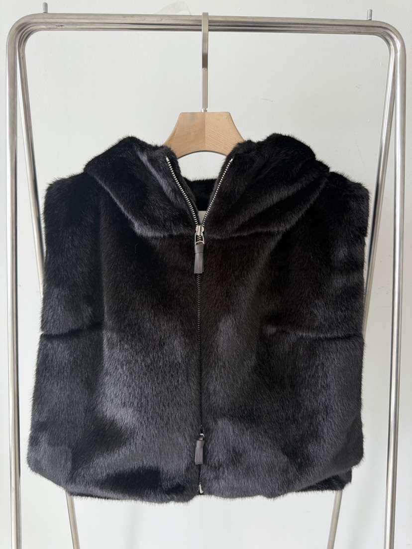 MUSHROOM-A東大門㊣實拍女裝新款熱賣人氣25秋冬馬甲兜帽貂皮MUSHROOM馬甲