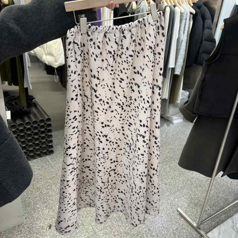 VELVET UNDERGROUND韓國代購㊣女士新品推薦25秋冬半身裙中短裙VELVET UNDERGROUND半身裙/中短裙