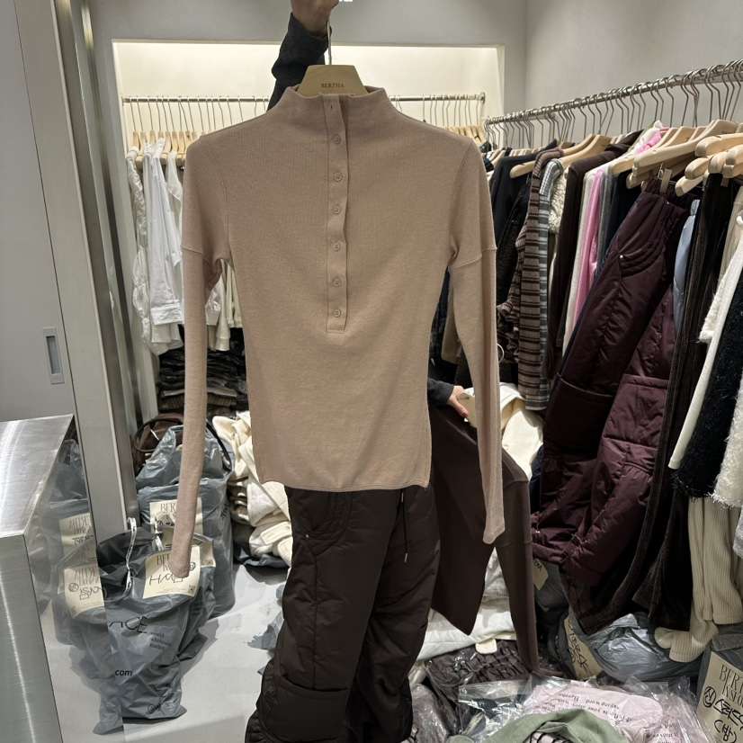 BERTHA韓國代購㊣女士新品真品休閑職業熱賣人氣針織衫紐扣BERTHA針織衫