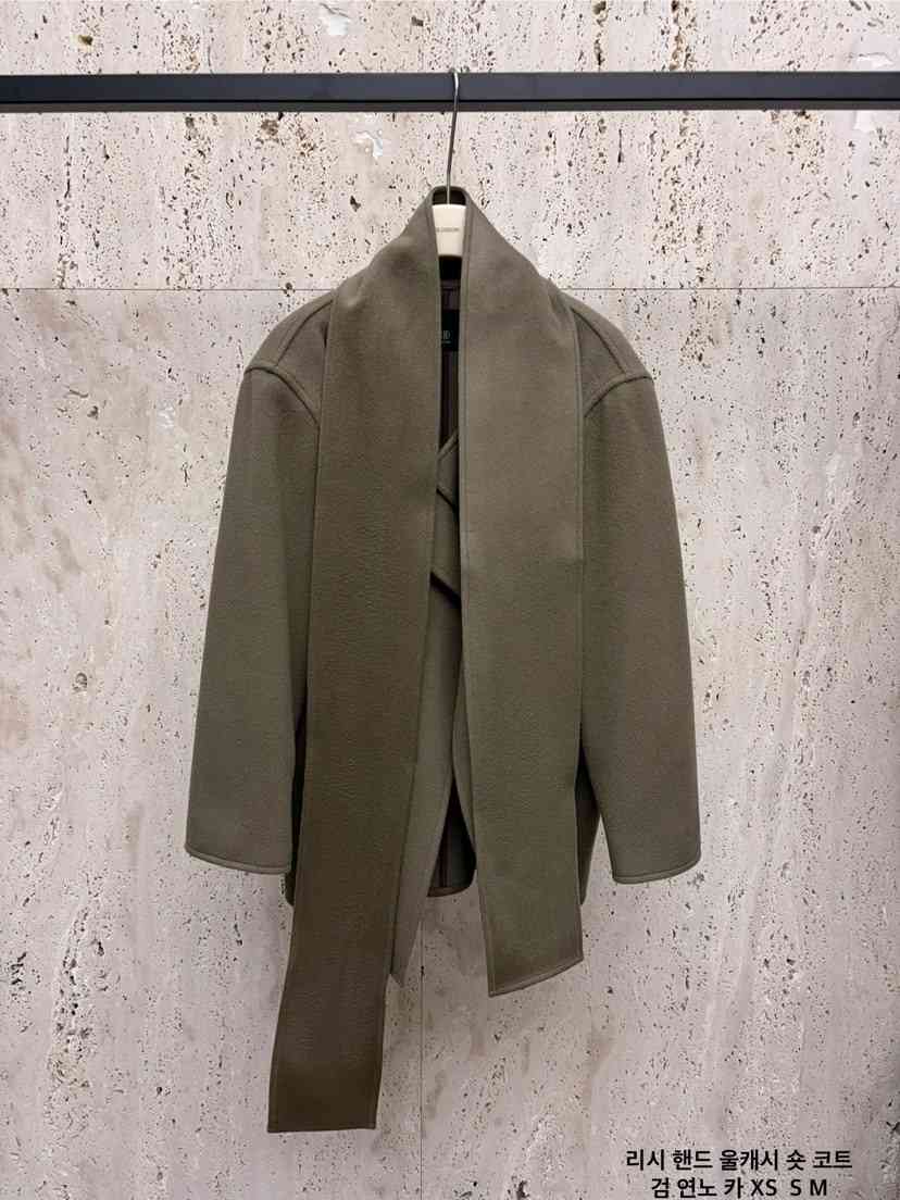 BLOSSOM東大門㊣實拍女裝新品真品短款大衣含圍巾手工羊毛羊絨BLOSSOM短款大衣