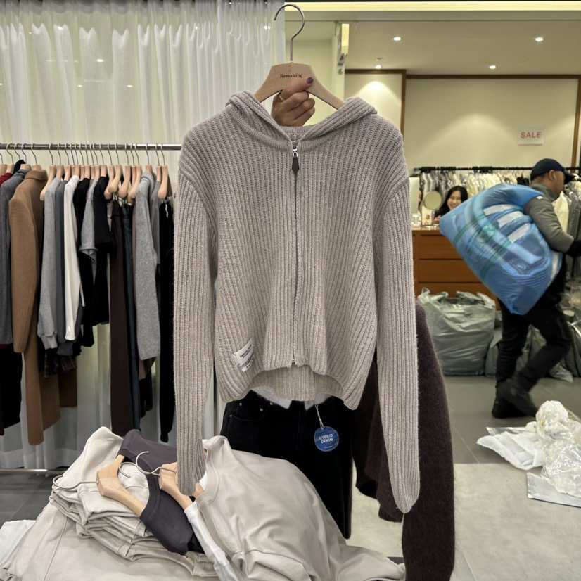URBANSTORY/REMAKING東大門㊣直郵女裝新款職業針織衫連帽拉鏈衫Remaking/URBANSTORY針織衫