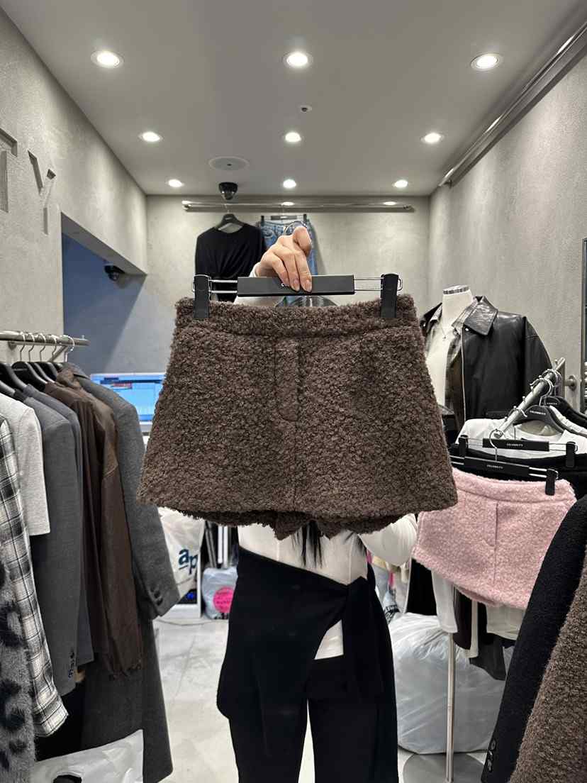 CELEBRITY-A東大門㊣直郵女裝新品職業熱賣人氣推薦真品短褲CELEBRITY-A短褲