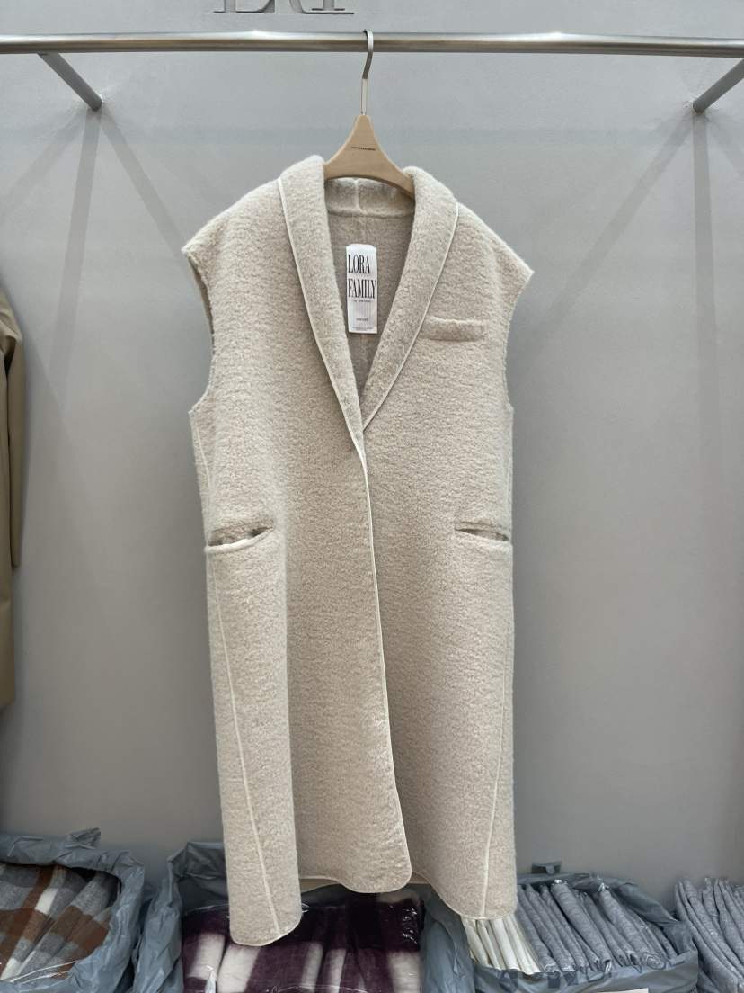 PLUS HONG-P東大門㊣實拍女裝新款人氣真品中長款大衣馬海毛LORA FAMILY/PLUS HONG中長款大衣