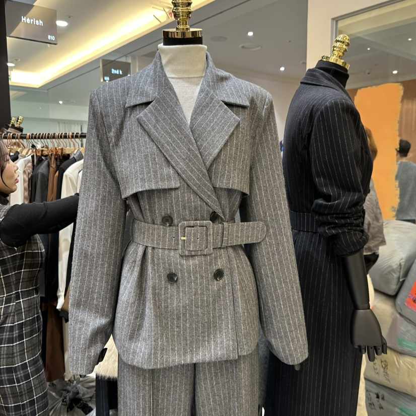 HERISH-HAUTE東大門㊣直郵女士新款25秋冬人氣夾克含腰帶條紋HERISH-HAUTE夾克