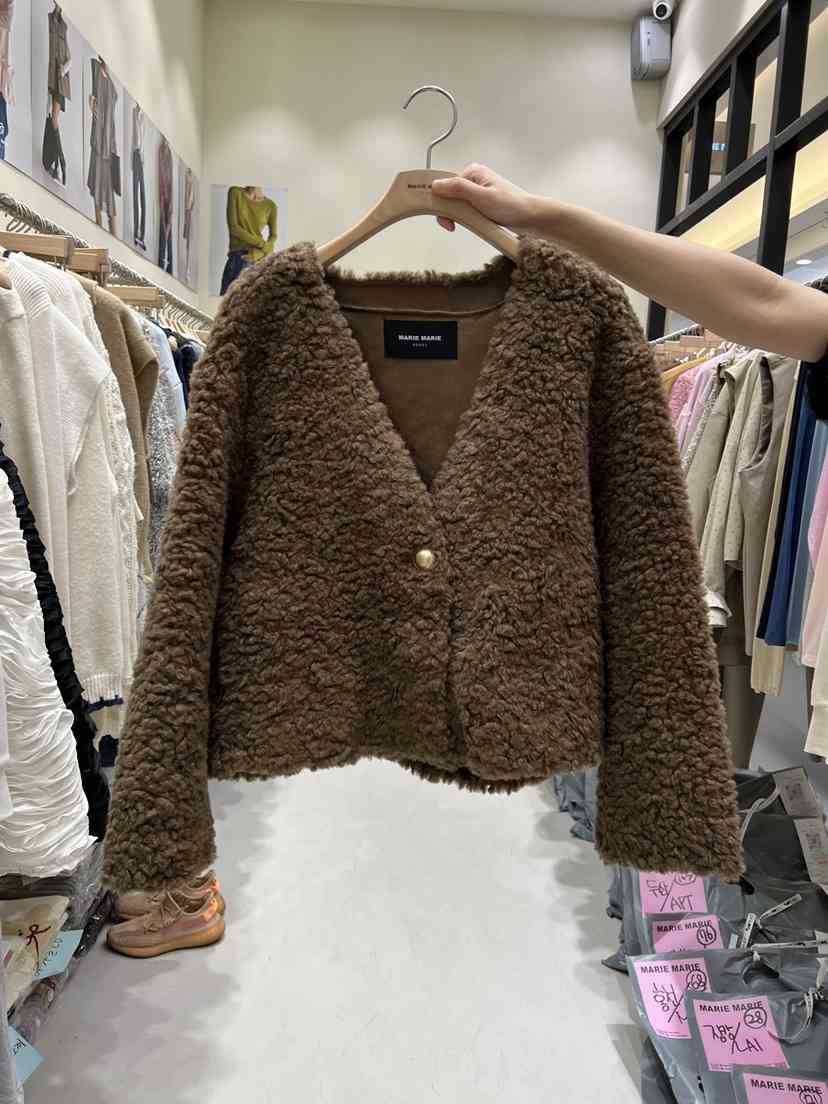MARIE MARIE韓國直郵㊣女裝新款熱賣休閑25秋冬短款大衣抓絨MARIE MARIE短款大衣