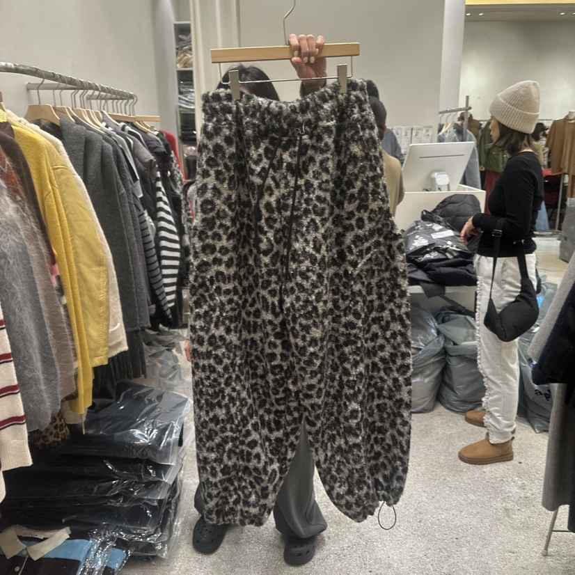 FORM東大門㊣實拍女士新品推薦熱賣真品職業25秋冬休閑褲豹紋FORM休閑褲