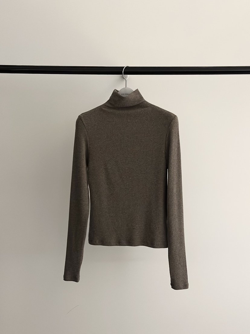 ANDTERRACE韓國代購㊣女士新款人氣25秋冬時尚真品推薦長袖T恤ANDTERRACE長袖T恤