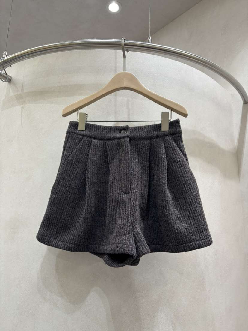 WHO IS SHE韓國直郵㊣女裝新品職業人氣時尚短褲抓絨羅紋WHO IS SHE短褲