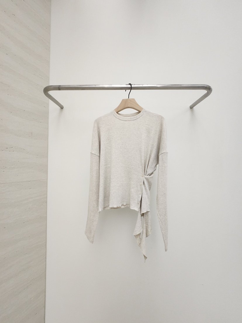 BLACK RIBBON-A韓國直郵㊣女士新款職業長袖T恤安哥拉羊毛紐扣BLACK RIBBON-A長袖T恤