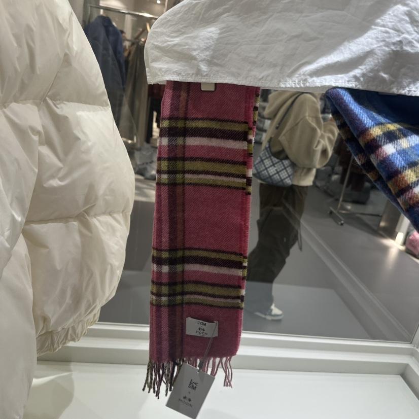 LOVE YOU SO MUCH/MORE THAN YESTERDAY韓國代購㊣女裝新款人氣圍巾披肩打折LYSM/MORE THAN YESTERDAY圍巾/披肩