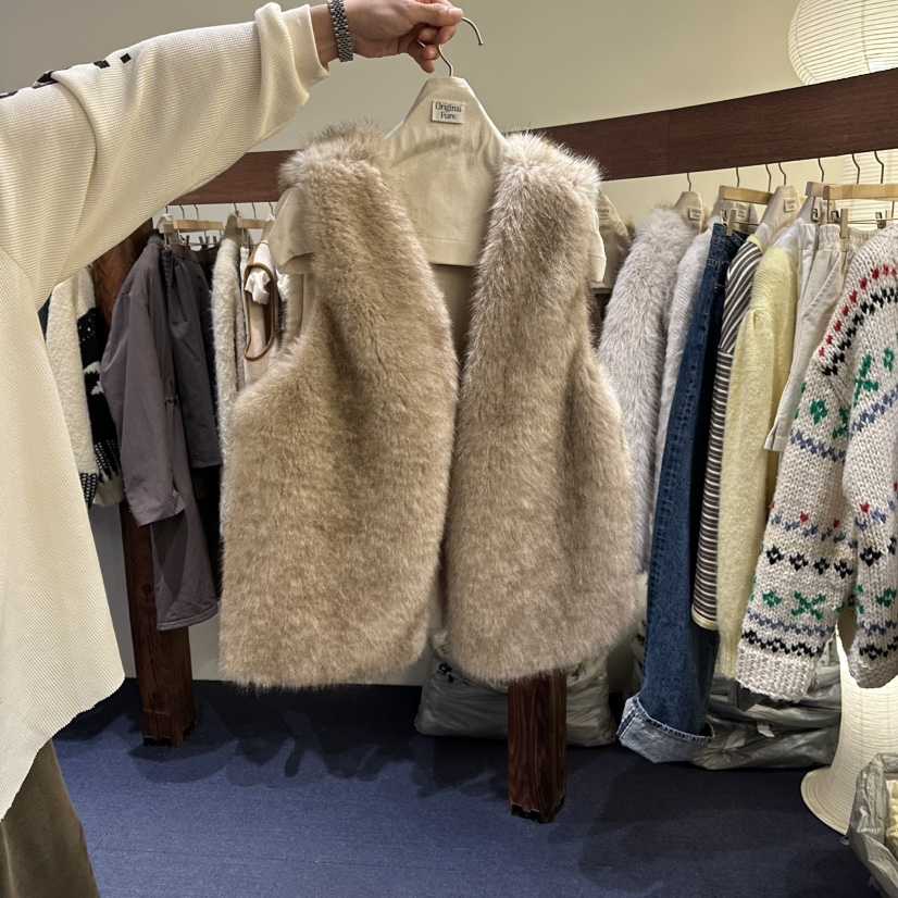 FURE東大門㊣實拍女裝新款時尚推薦真品職業休閑25秋冬馬甲浣熊FURE馬甲