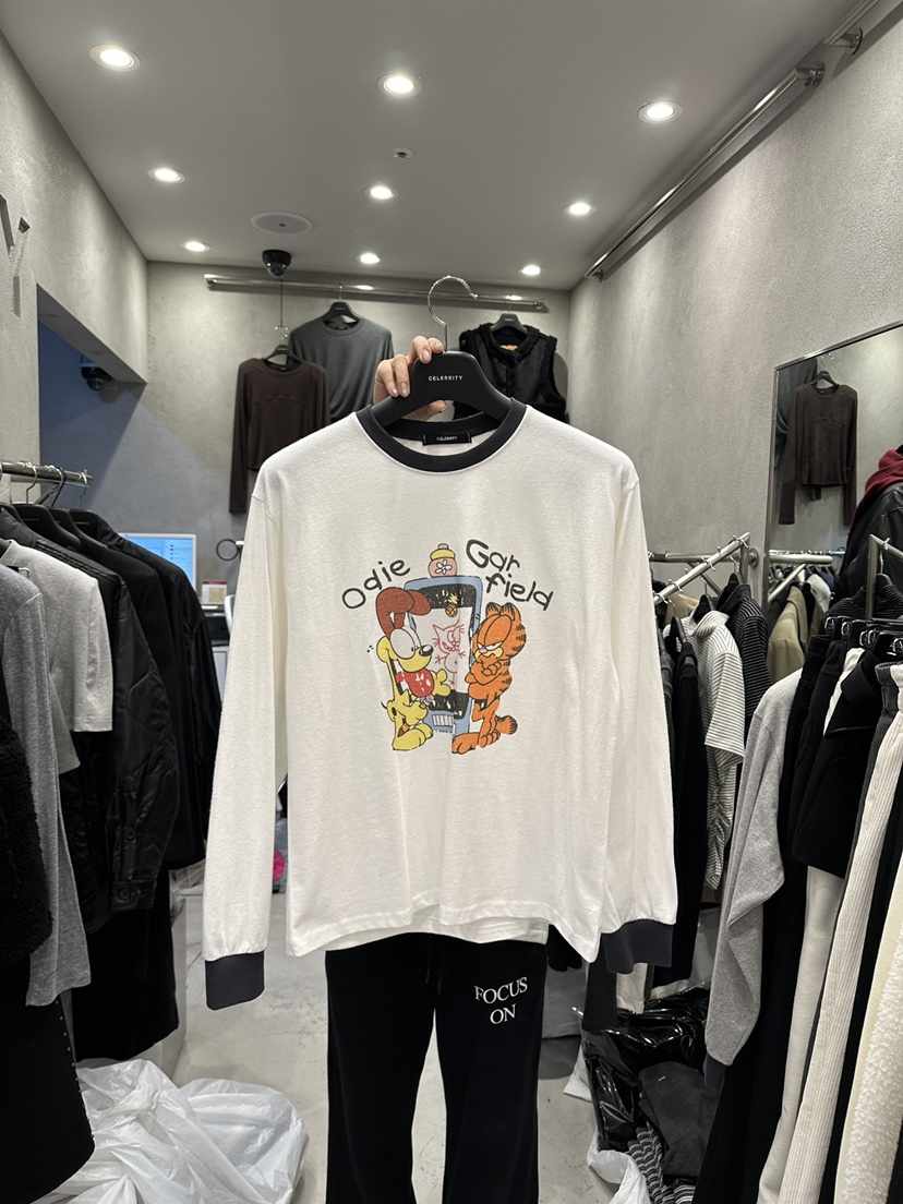 CELEBRITY-A韓國代購㊣女士新品人氣時尚推薦25秋冬長袖T恤CELEBRITY-A長袖T恤