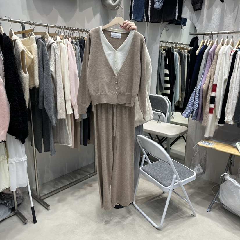 HOT PLACE東大門㊣直郵女士新款推薦人氣熱賣套裝套裝開衫HOT PLACE_ISSUE/DREAM GIRIS套裝