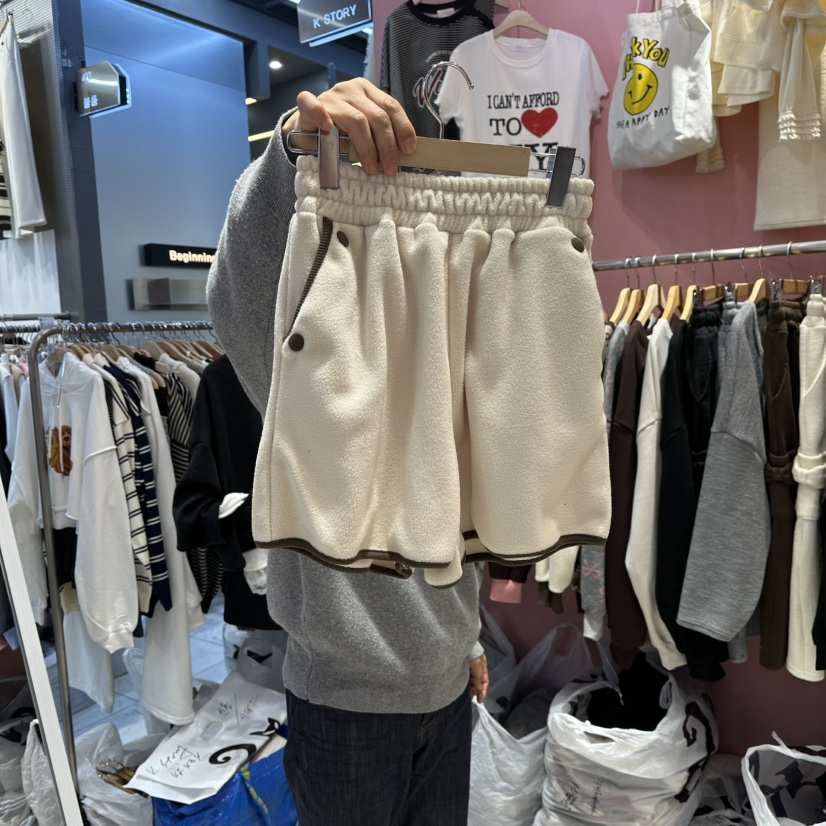 K STORY東大門㊣實拍女士新品推薦人氣25秋冬時尚短褲紐扣K STORY短褲