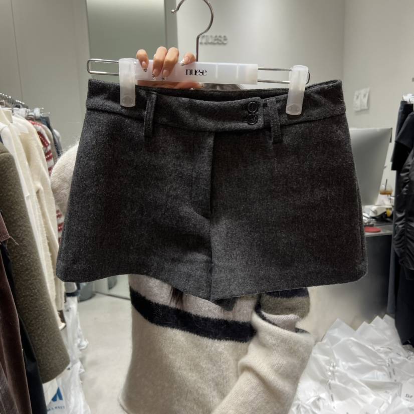 NUESE韓國直郵㊣女裝新品推薦休閑人氣職業熱賣短褲羊毛人字紋NUESE短褲