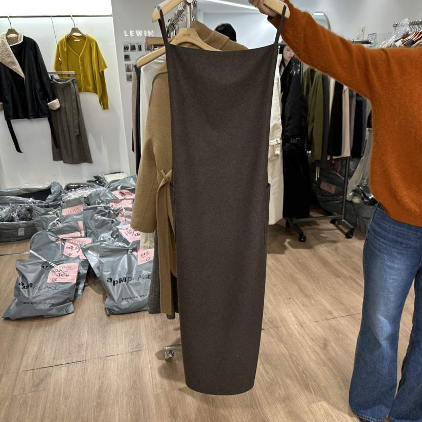 LEWIN東大門㊣實拍女士新品25秋冬人氣職業連衣裙不含內搭羊毛LEWIN連衣裙