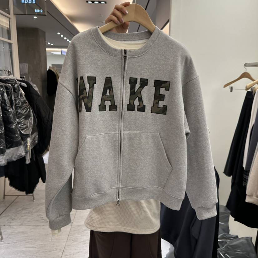 CHAV東大門㊣實拍女士新款熱賣人氣時尚職業夾克加絨刺繡迷彩CHAV夾克