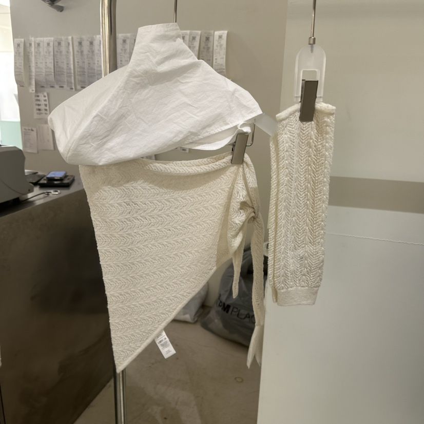 LOVE YOU SO MUCH/MORE THAN YESTERDAY韓國代購㊣女士新款時尚套裝保暖圍巾LYSM/MORE THAN YESTERDAY套裝