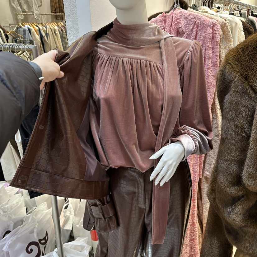 SENSIBLE-S韓國代購㊣女裝新款25秋冬襯衫蕾絲衫天鵝絨褶皺SENSIBLE襯衫/蕾絲衫