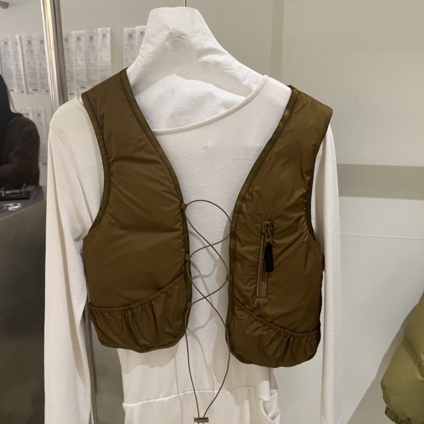 LOVE YOU SO MUCH/MORE THAN YESTERDAY東大門㊣直郵女士新品休閑馬甲不含內搭LYSM/MORE THAN YESTERDAY馬甲