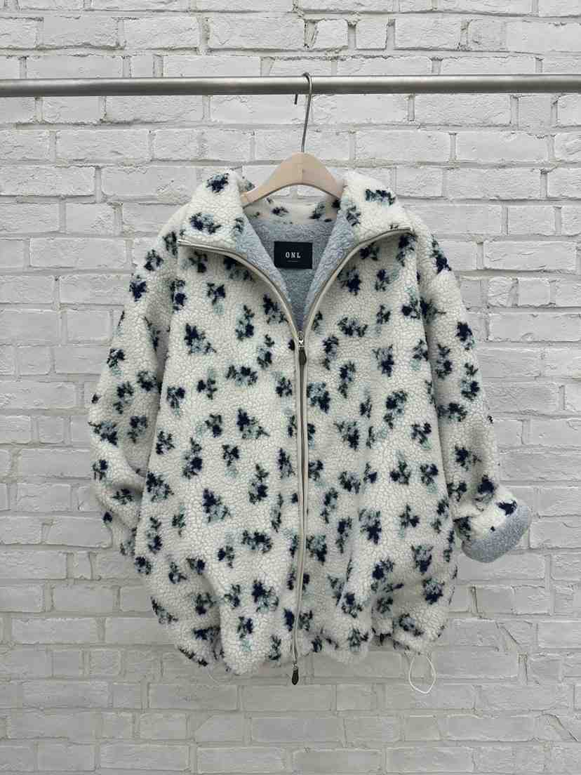 ONL韓國直郵㊣女裝新款職業人氣休閑25秋冬熱賣夾克花朵圍巾ONL夾克
