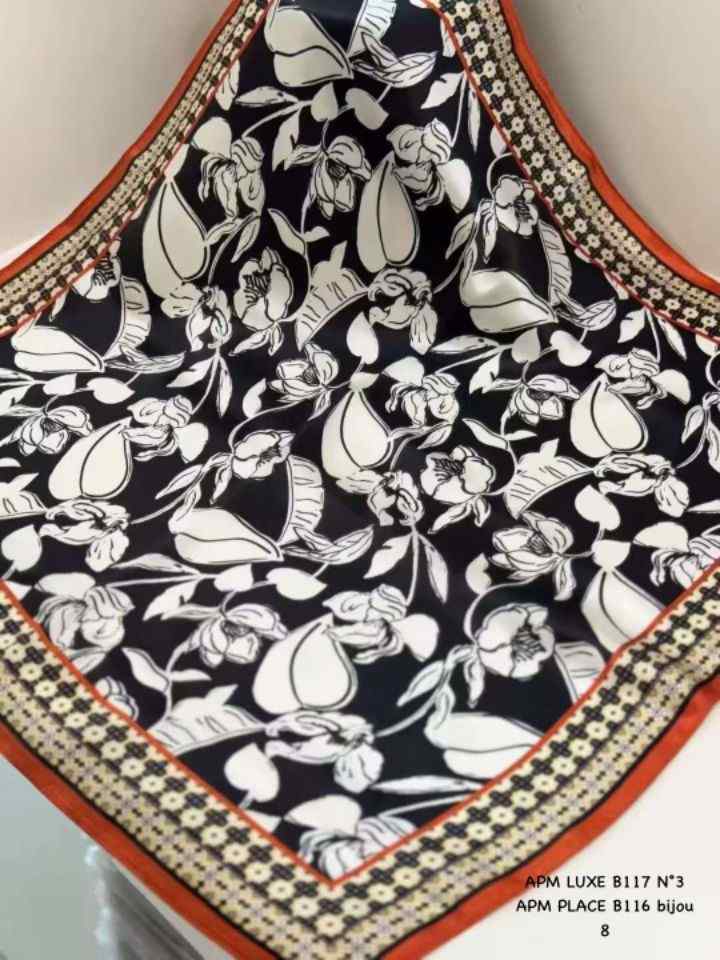 N3東大門㊣實拍女士新品推薦熱賣人氣休閑圍巾披肩花朵絲綢N3圍巾/披肩