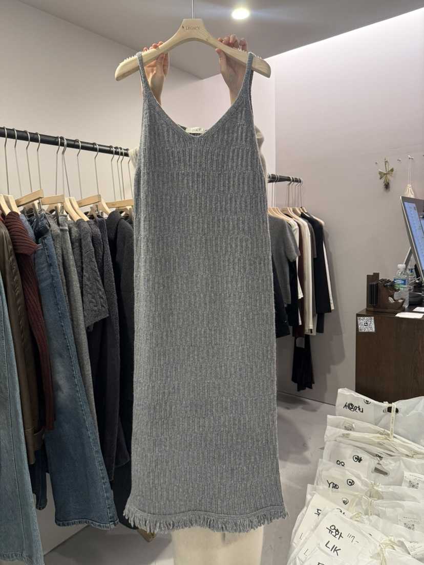 LEGACY韓國代購㊣女士新品推薦職業熱賣人氣休閑連衣裙羊駝LEGACY連衣裙