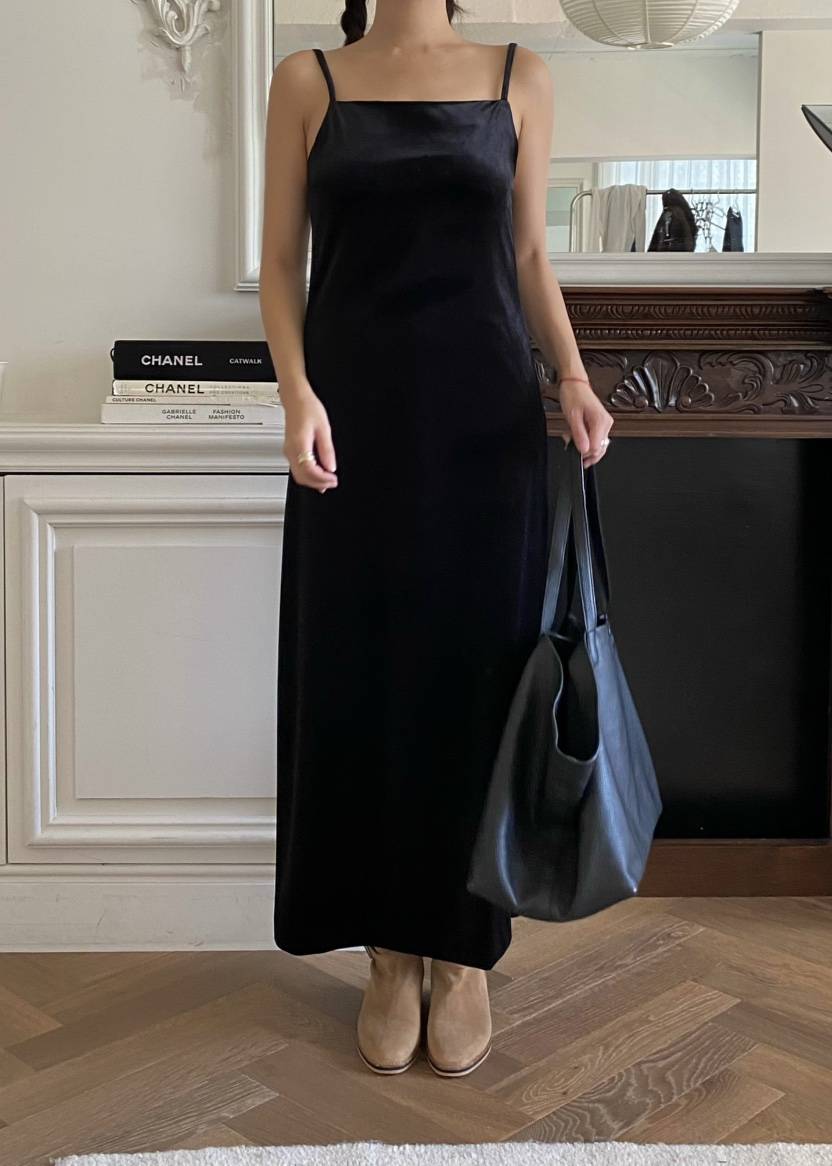 OUPPT東大門㊣實拍女裝新款推薦25秋冬時尚連衣裙天鵝絨開衩OUPPT連衣裙