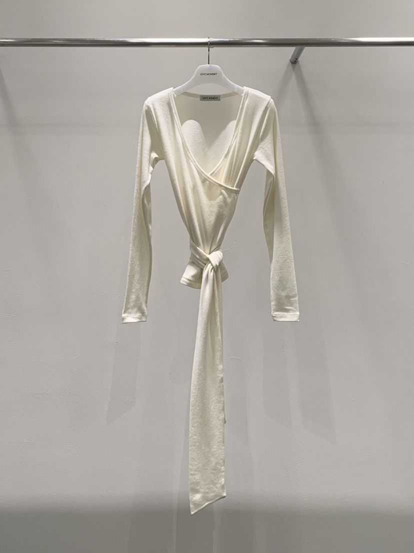 LOVE MOMENT韓國直郵㊣女士新款職業推薦熱賣長袖T恤安哥拉LOVE MOMENT長袖T恤